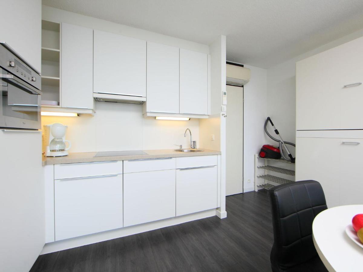 Studio Studio Met Garage By Interhome Bredene Bagian luar foto